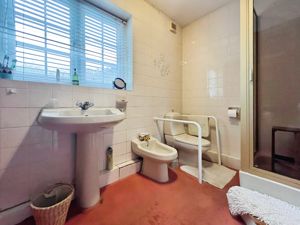 Photo 9- click for photo gallery